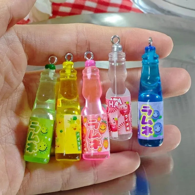 Resin Art Supplies Near Me - 10個入り 小さなソーダボトル レジンチャーム 可愛い飲料ボトルペンダント DIYクラフトアクセサリー イヤリング