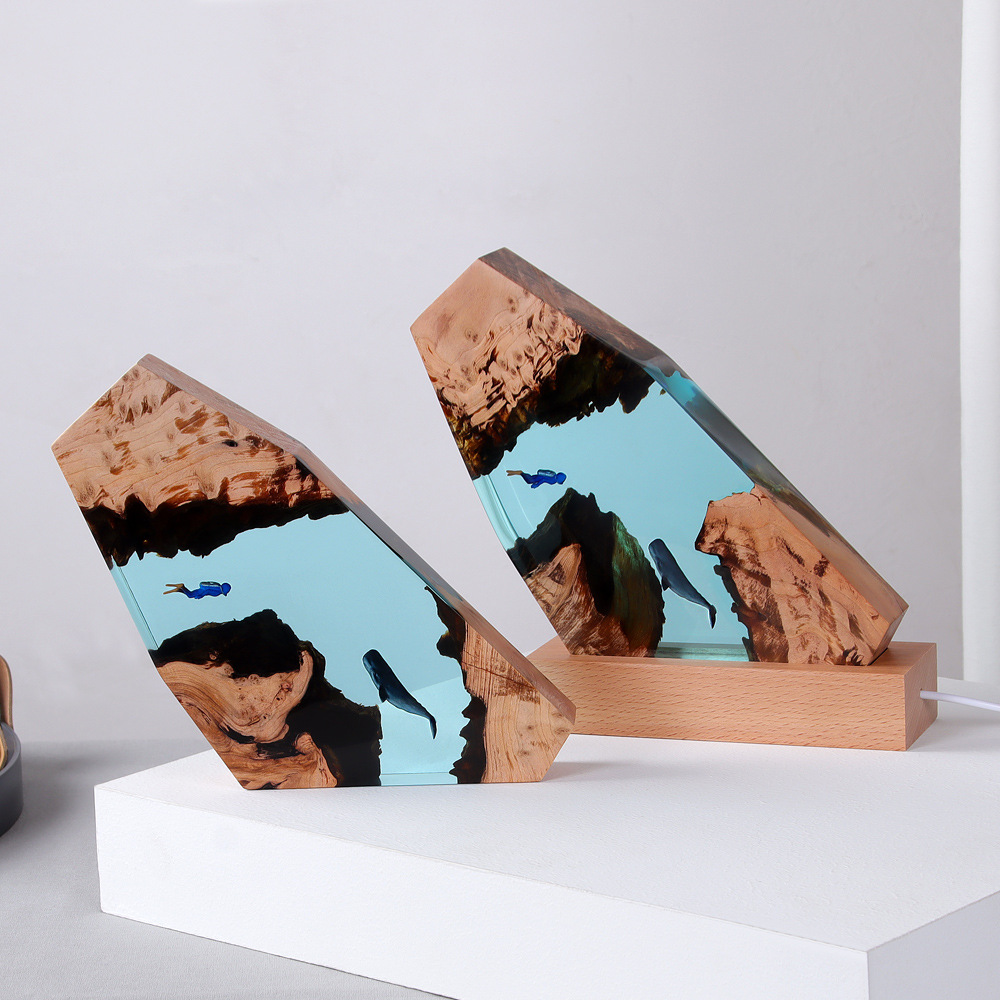 新しい水中洞窟クジラダイバーホームデスクデコレーション無垢材 - Resin Art And Wood のレビューと価格