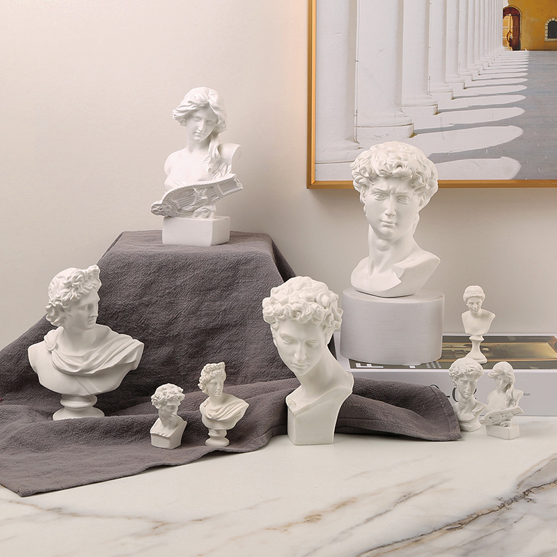 ミニチュアフィギュア 北欧 ギリシャ風彫刻 レジンフィギュア - Resin Art Studio のレビューと価格