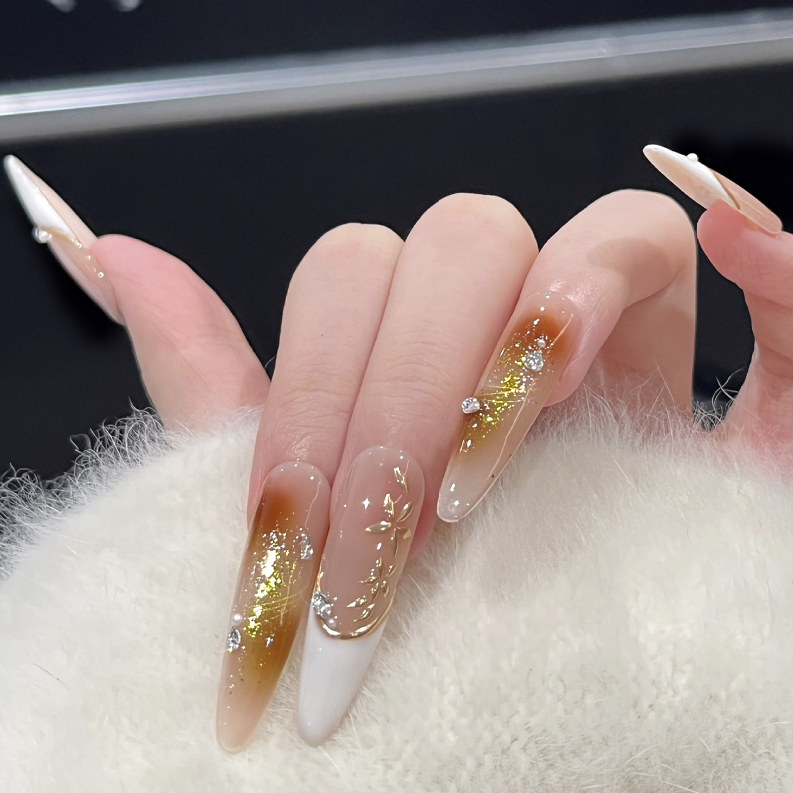 10個入り キャットアイプリント フレンチネイルアート ブラ - Resin Art Design For Wedding のレビューと価格