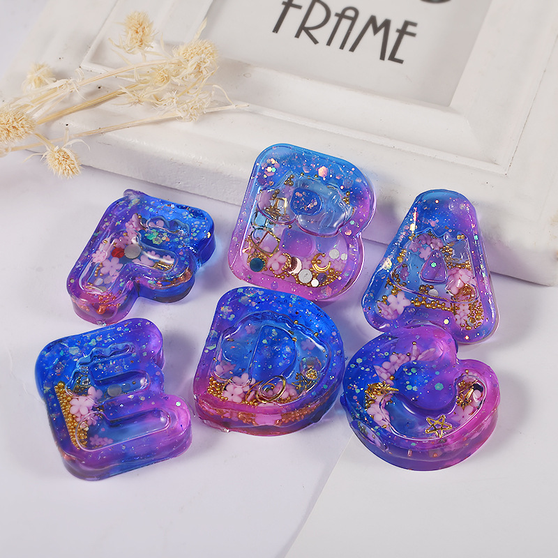 DIY 樹脂アートアイスクリームレターシリコーン型流砂ペンダ - Resin Art Letter Keychain のレビューと価格