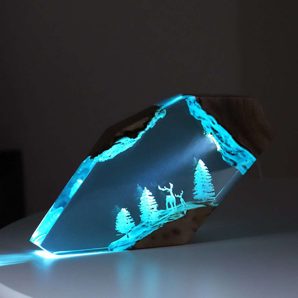 森の妖精鹿デスクトップアート、パーソナライズされた発光オーナ - Resin Art Home Decor のレビューと価格