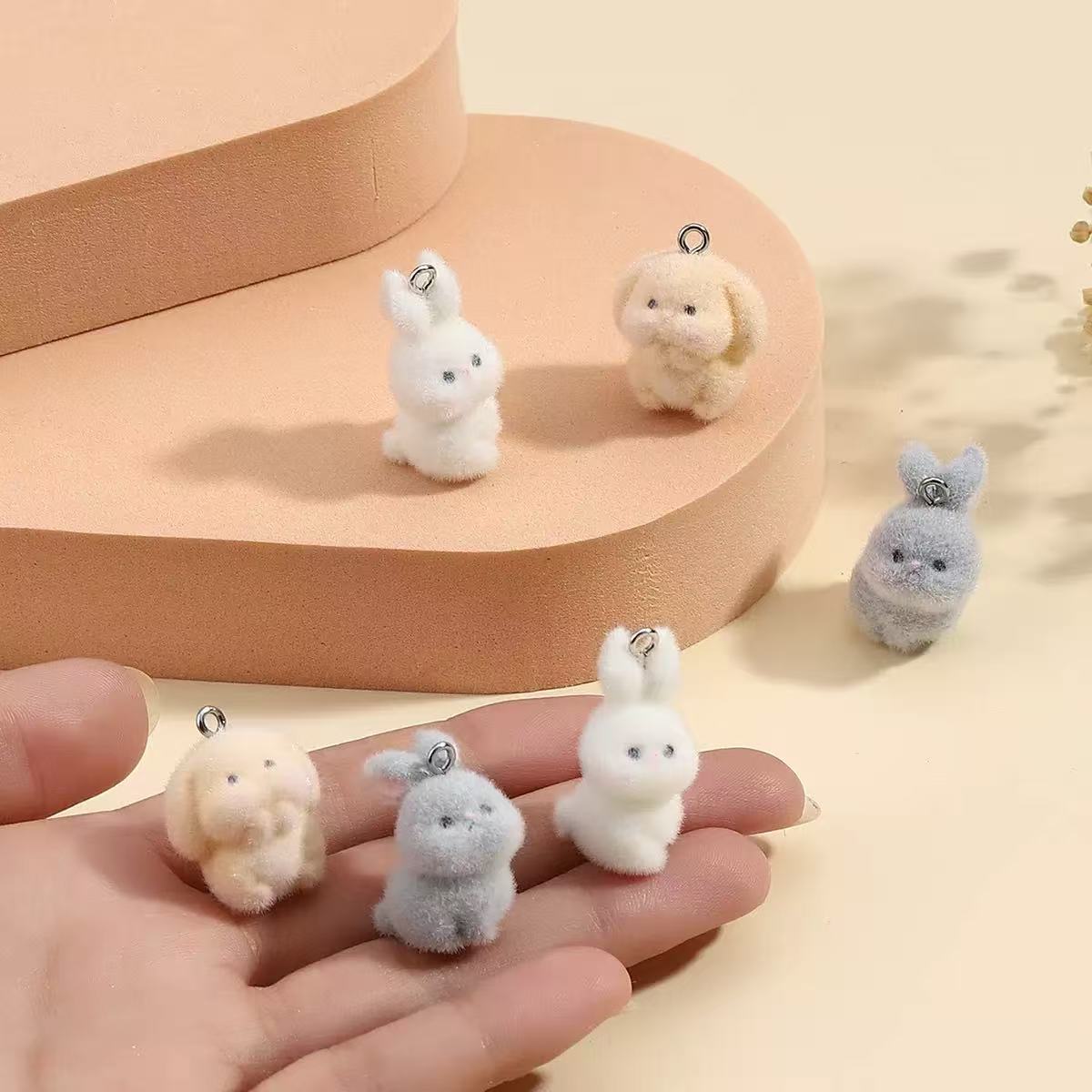 10個入り フロッキング加工 小さなウサギ レジンチャーム  - Resin Art Supplies Near Me のレビューと価格
