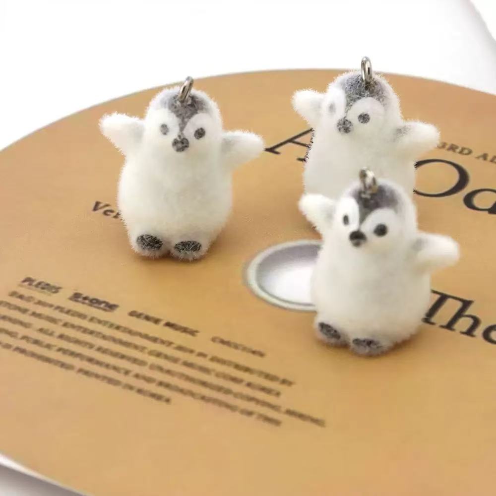 5個入り フロッキング加工 小さなペンギン レジンチャーム  - Resin Art Essentials のレビューと価格